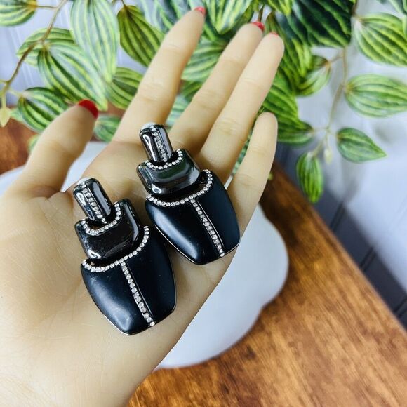 Kara Ross Black Label by Chico’s Huge Black Gunmetal Crystals Clip On Earrings - Picture 3 of 9